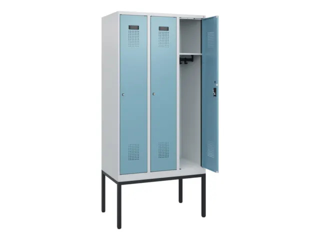 schoollocker,HxBxD 1950x900x500mm,3vak,vak B 300mm,cil.-slot