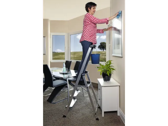 trapladder,eenzijdig,3trede(n),balk L 1,55m,aluminium