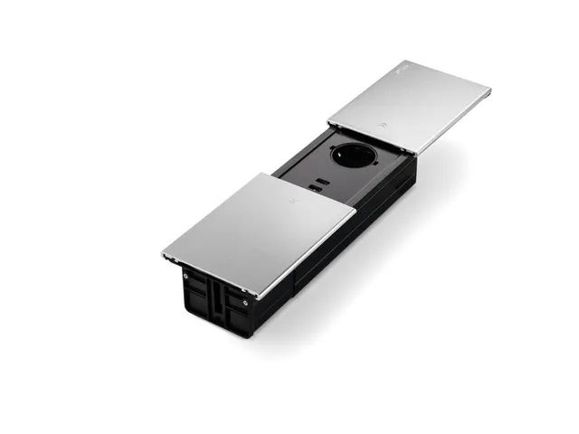 Desk In Slide(2x230V + 1xUSB A Charge + 1x USB C (PD20W) Charge + 1x