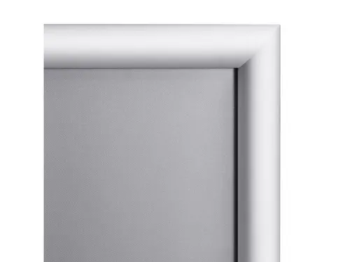 kliklijst A4 25mm zilver is een functionele wissellijst van aluminium.