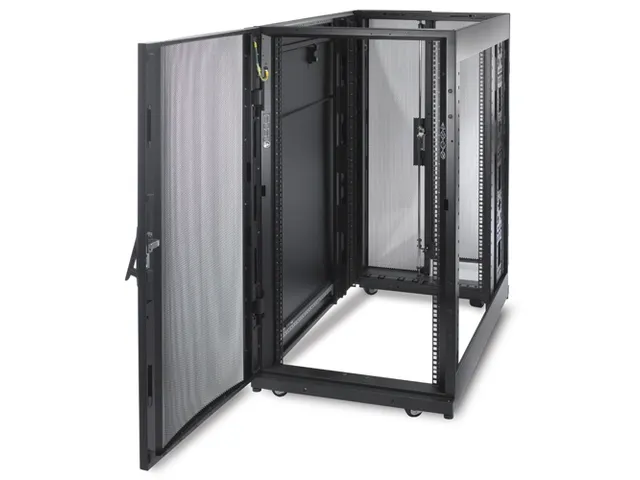 APC NetShelter SX 24U 600mm(b) x 1070mm(d) 19 inch IT rack, behuizing