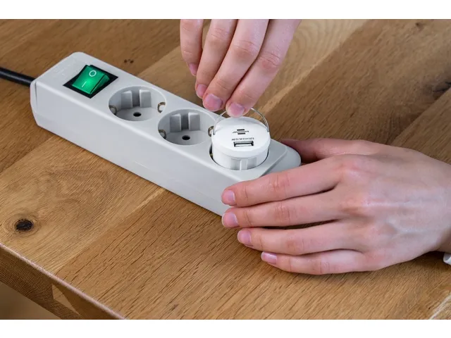 Brennenstuhl Stopcontactadapter USB A 2.4A Wit