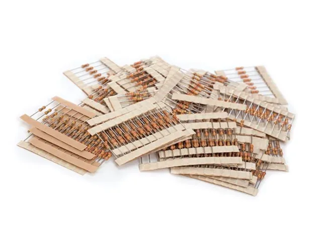 SET Weerstanden - E-12 Reeks - 610 ST. - 10E TOT 1m