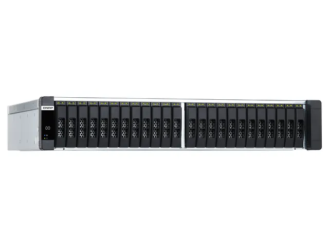 24x 2.5 inch, Intel Xeon D-2142IT, 64 GB RDIMM DDR4 ECC, 4 GB Flash, S