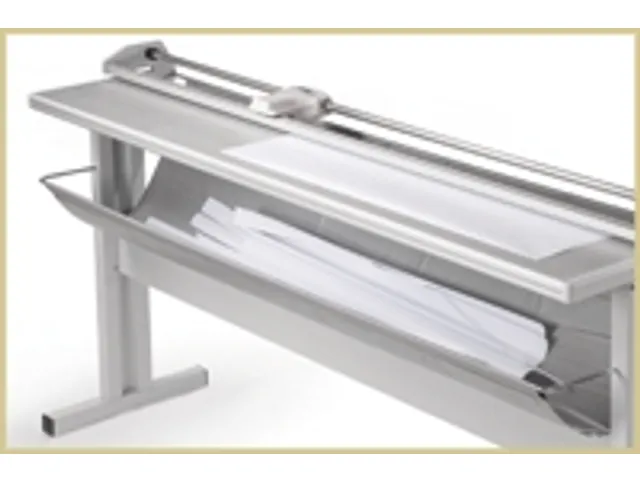 Rogneuse professionnelle Dahle 450 A0 150cm avec châssis