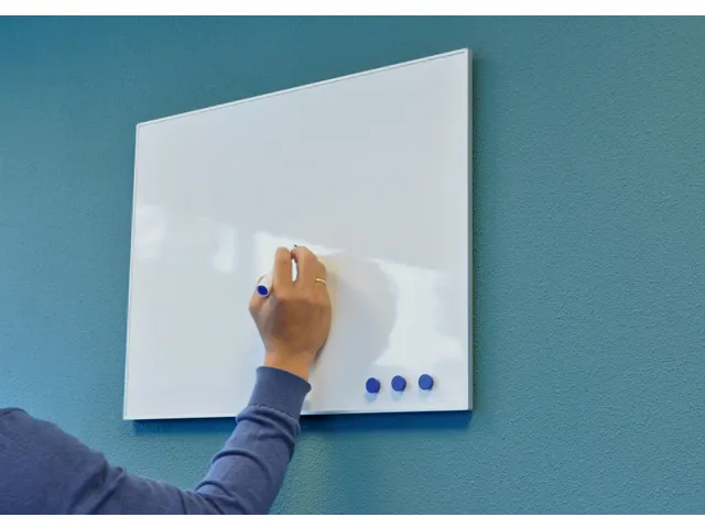 DESQ Whiteboard Pure White Ultra Dunne Lijst 45x60cm