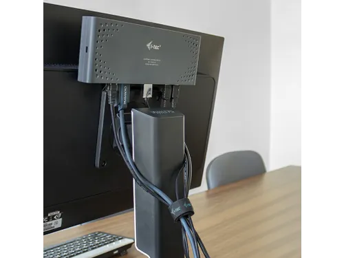 Docking station bracket, for monitors with VESA mount