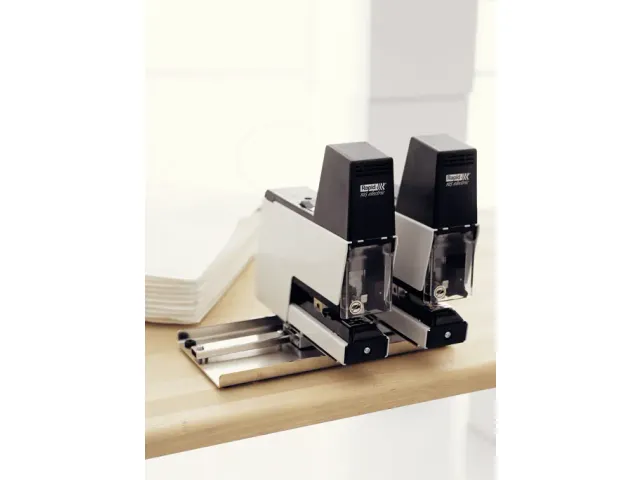 classic contactloze elektrische nietmachine 105E tot 50 vel