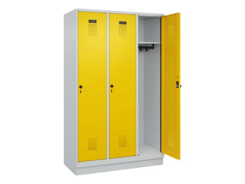 locker,HxBxD 1950x1200x500mm,3vak,vak B 400mm,draaigrendel,sokkel