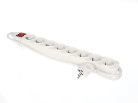 8-Voudige Stekkerdoos Met Schakelaar & Overbelastingsbeveiliging - Wit