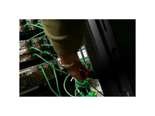 APC APDU10150ME - Metered, 0U, 32A, 230V, 20x C13/15 + 20x C13/15/19/2