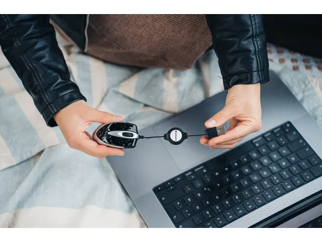 Verbatim Go Mini muis Ambidexter kabel optisch 1000DPI zwart