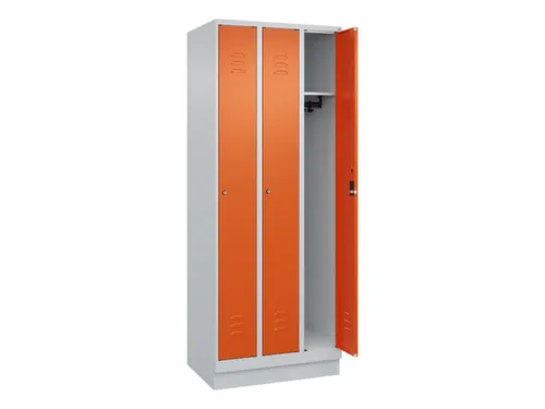 locker,HxBxD 1950x750x500mm,3vak,vak B 250mm,cil.-slot,sokkel