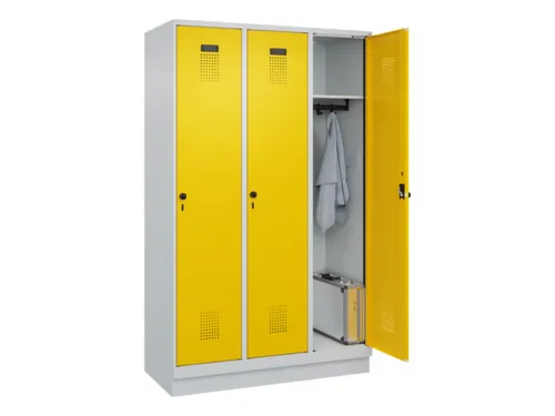 locker,HxBxD 1950x1200x500mm,3vak,vak B 400mm,draaigrendel,sokkel