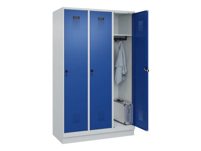 locker,HxBxD 1950x1200x500mm,3vak,vak B 400mm,draaigrendel,sokkel