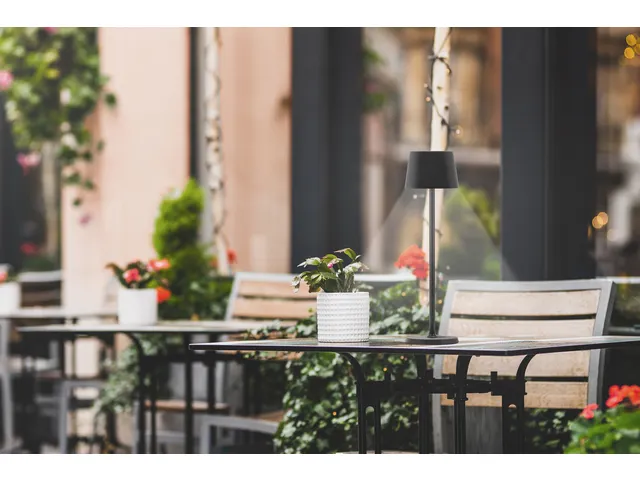 Lampe de table Securit Georgina LED rechargeable dimmable USB noir