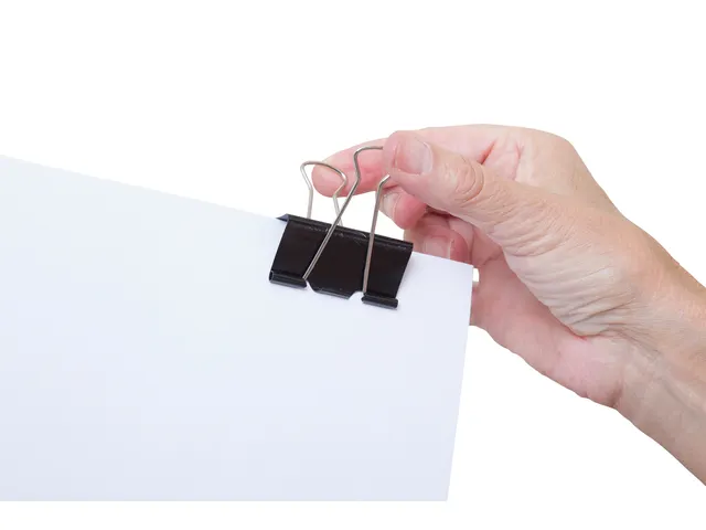 Papierklem MAUL 213 foldback 50mm capaciteit 20mm zwart