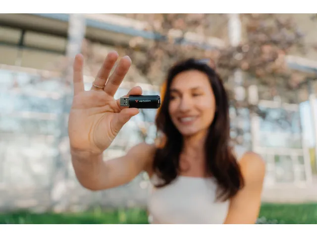 V200 Metal Usb Stick 64Gb