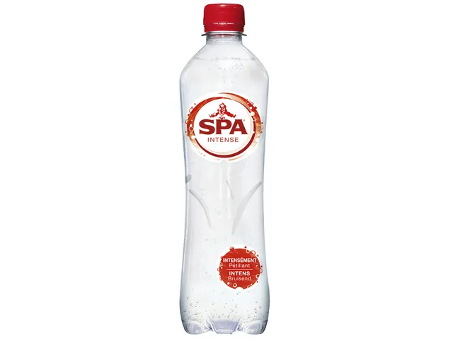 Eau Spa Intense pétillante bouteille PET 500ml