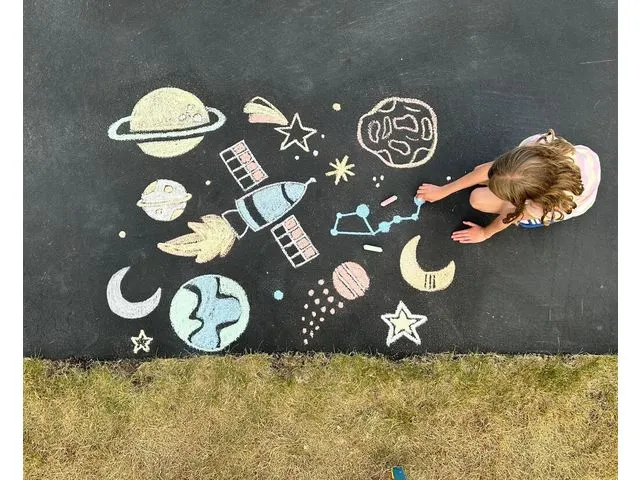 Stoepkrijt Eberhard Faber emmer met 50 krijtjes