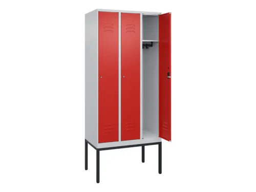 locker,HxBxD 2120x900x500mm,3vak,vak B 300mm,cil.-slot,voetonderstel