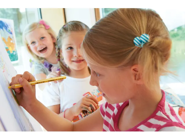 Crayon De Couleur Stabilo Trio Gros Long 12 Pièces Assorti