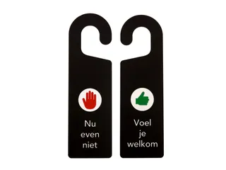 Kunststof deurhanger 250x75mm Voel je welkom - Nu even niet Zwart - 1