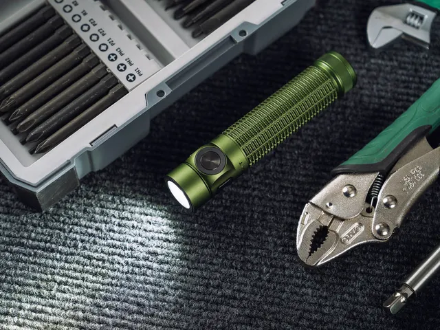 Olight Benelux Baton 4 Pro Groen zaklamp 1600lumen