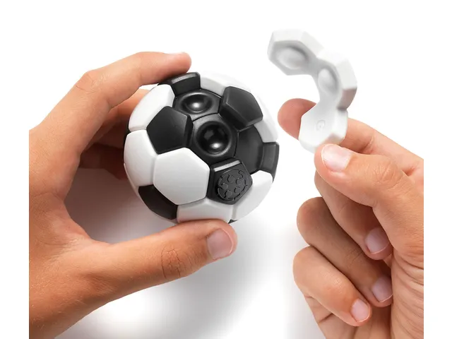Smart Games Plug & Play Ball Fidgettoy breinbreker 6+