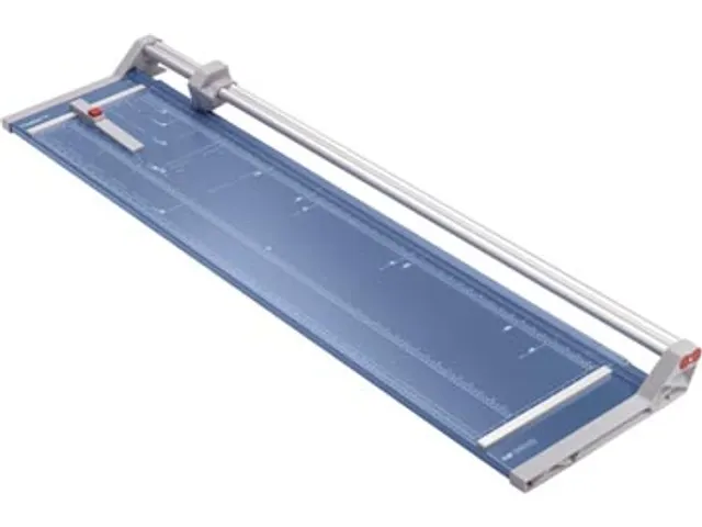 rolsnijmachine 558 voor ft A0, capaciteit: 7 vel