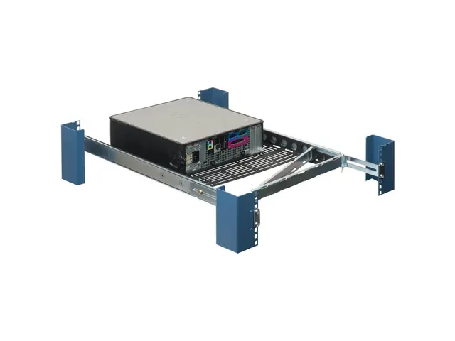 for 4-post racks / incl. CMA