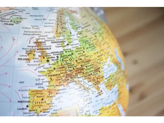 globe Atmosphere Classic Line 30cm Nederlandstalig