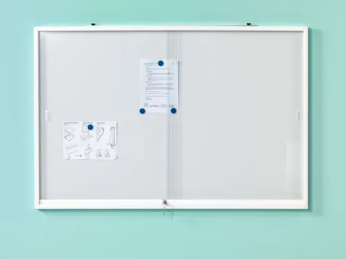 Binnenvitrine Magneethoudend 100x150x6,5cm schuifdeur glas