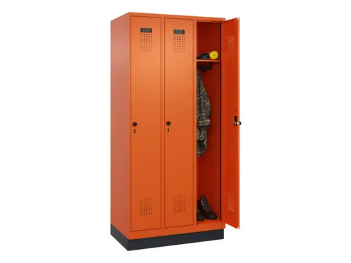 locker,HxBxD 1950x900x500mm,3vak,vak B 300mm,draaigrendel,sokkel