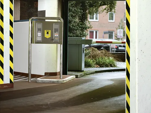 Waarschuwingstape Tesa 58133 geel/zwart 50mmx66m