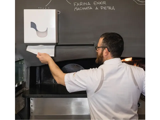 Handdoekautomaat Celtex Omnia Labor wit handmatig anti- bacterieel