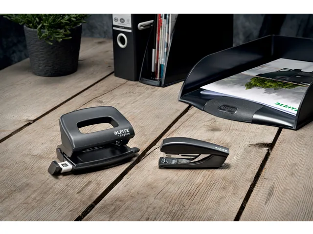 Perforator Leitz Nexxt Recycle mini 10 vel blauw