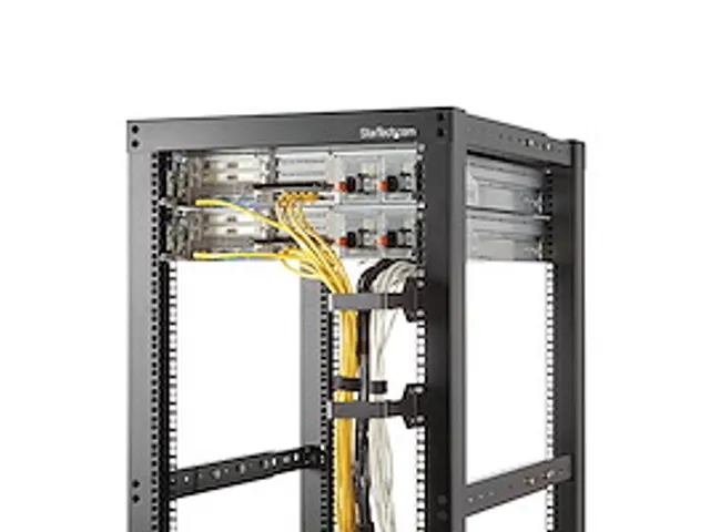 Multidirectionele verticale kabel-D-ringhaak voor serverracks 6 x 10 c