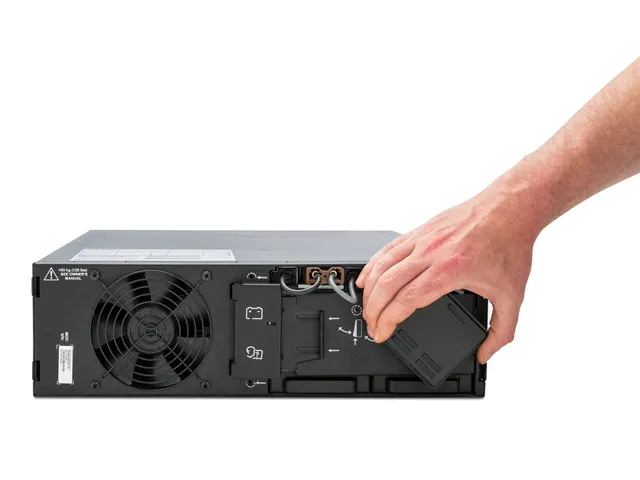 APC Smart-UPS On-Line SRT5KRMXLI - 5kW/VA, 6x C13, 4x C19 uitgang, rac