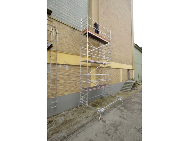 échafaudage roulant,portée H 9,6m,échafaudage H 8,82m