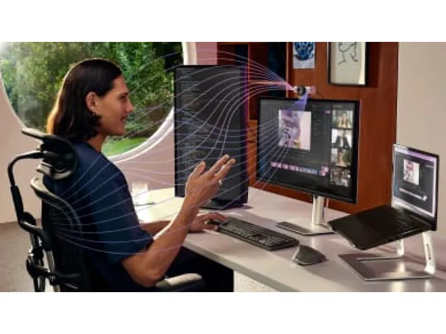 Logitech Mx Brio Uhd 4K Streaming Webcam Usb Wired Graphite