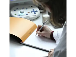 Schrijfblok Rhodia A6 lijn 80 vel 80gr oranje - 8