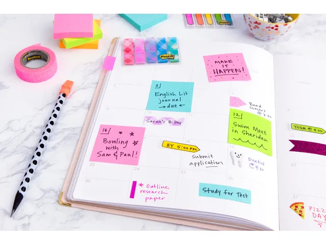 Bloc-mémos Post-it 2028P cube 76x76mm rose 450 feuillets