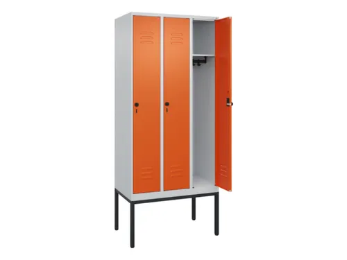 locker,HxBxD 2120x900x500mm,3vak,vak B 300mm,draaigrendel