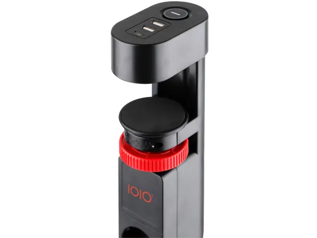 IOIO desktop stekkerdoos SL3000 3-voudig + 3x USB Zwart