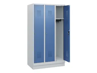 schoollocker,HxBxD 1630x900x500mm,3vak,vak B 300mm,cil.-slot,sokkel - 1
