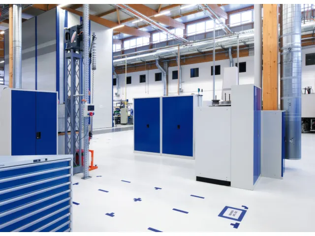 zwaarlastkast met openslaande deuren,HxBxD 1950x1100x641mm,lak RAL5019