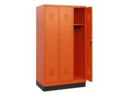schoollocker,HxBxD 1630x900x500mm,3vak,vak B 300mm,cil.-slot,sokkel