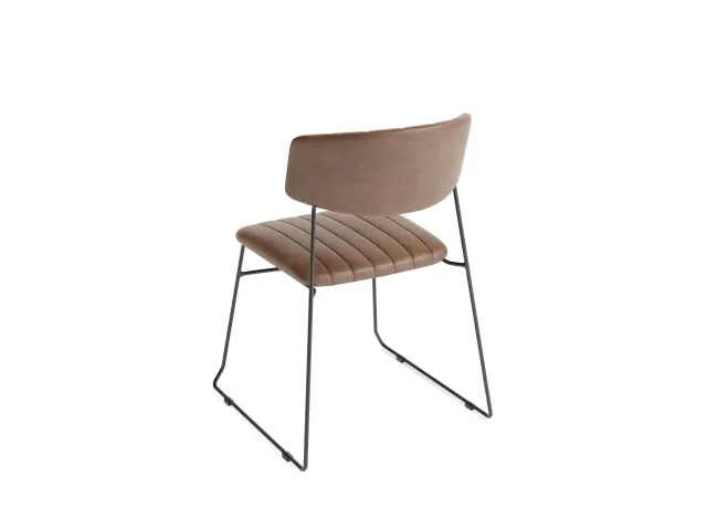 Stapelstoel Sledeframe Zwart met Kunstleer zitting Cognac