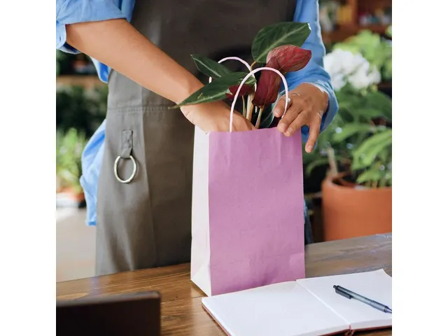 Folia Papieren Kraftzak 18x21cm geassorteerde kleuren 7 stuks